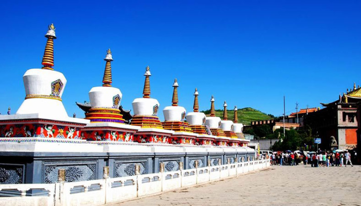 Tu viện Kumbum, Một trong sáu tu viện Gelug vĩ đại nhất Tây Tạng với Tam nghệ thuật