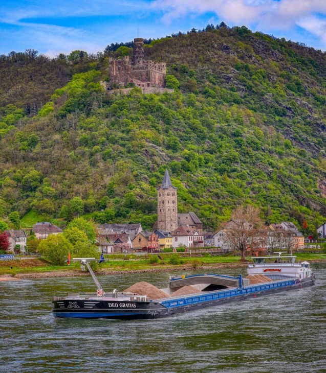 Xuôi dòng những con sông nổi tiếng Châu Âu ngắm cảnh đẹp diễm lệ, yên bình 