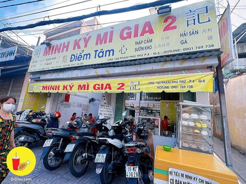 Quán hủ tiếu gia truyền 13 năm không có chi nhánh ở Bình Chánh, khách Sài Gòn không ngại xuống ăn.  khai trương chi nhánh 2 đầu tiên tại quận 6