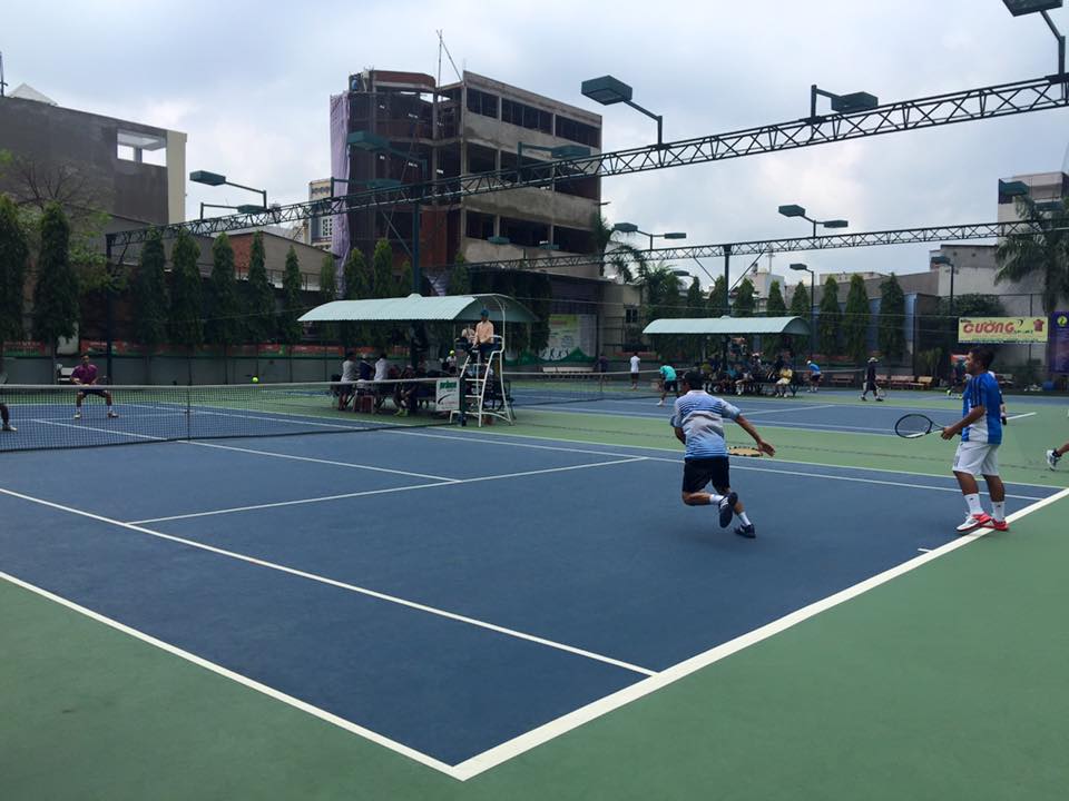 trải nghiệm tennis đẳng cấp và thăng hoa tại sân tennis thành trung