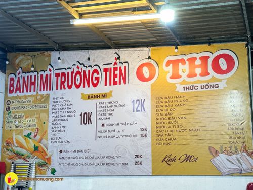 bánh mì trường tiền ngon nức tiếng xứ huế, dù có chuyển chỗ thì khách vẫn tìm ra để mua