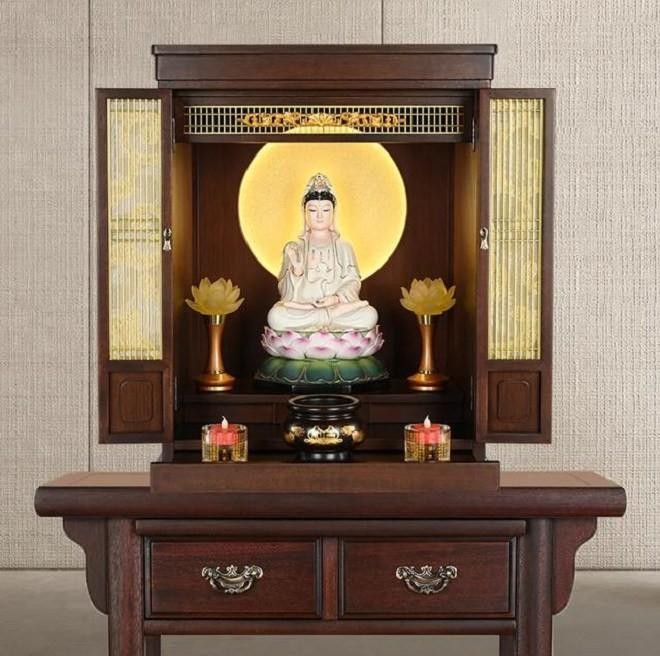 Đặt bàn thờ Phật nhớ 4 nguyên tắc, gia đạo bình an
