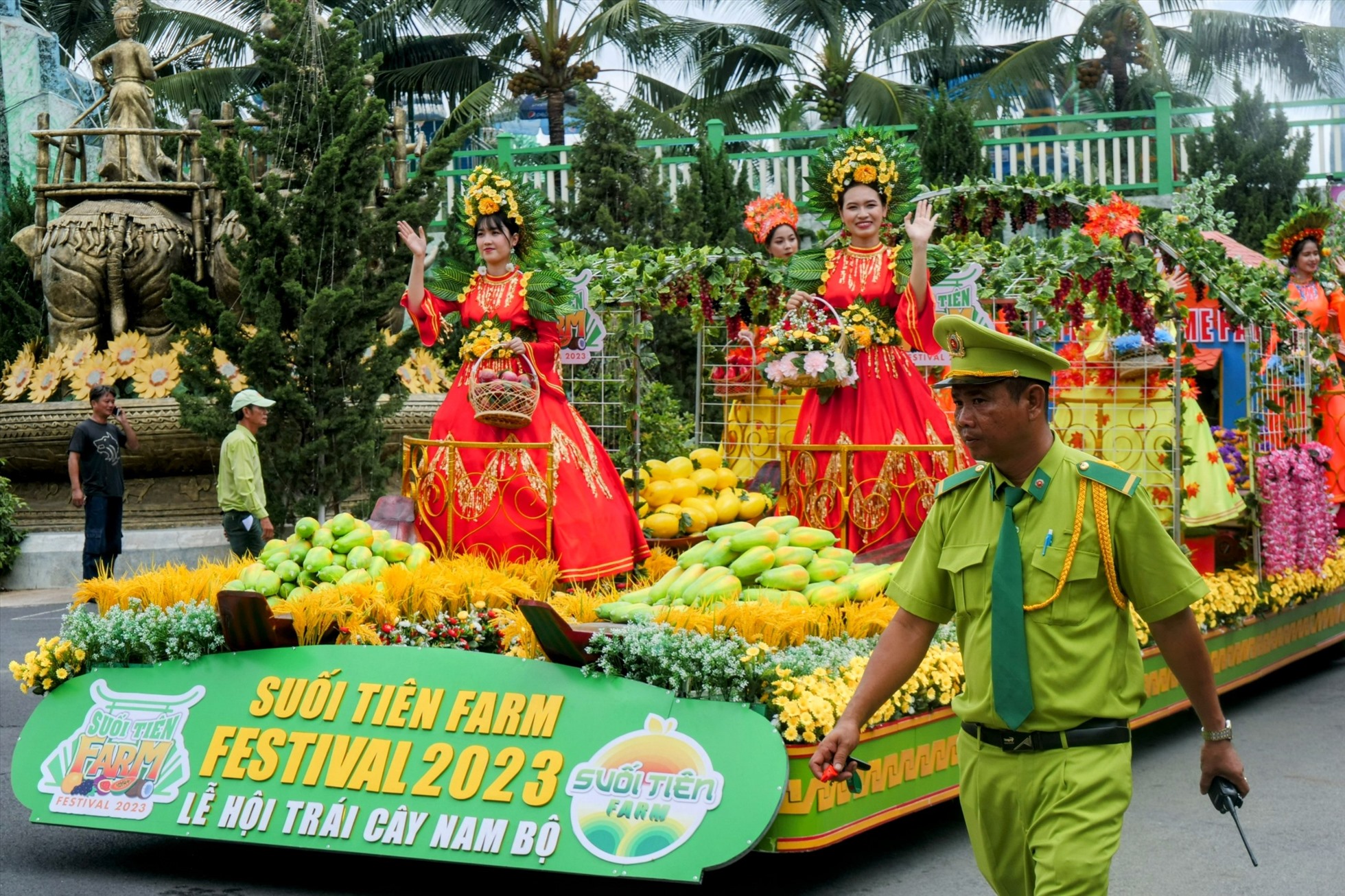 Kì Nghỉ Hè Với Lễ Hội Trái Cây Nam Bộ Ở Sài Gòn