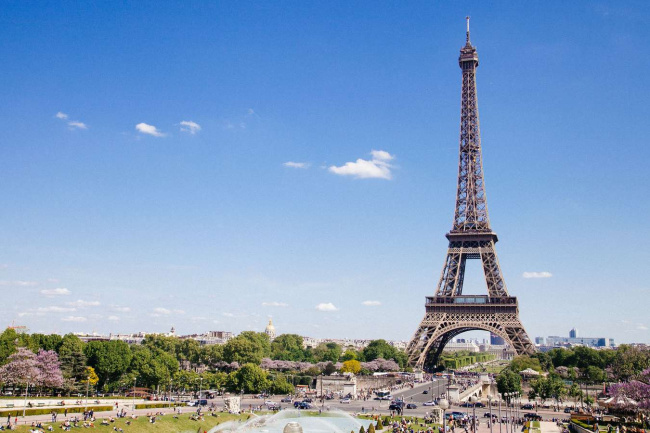 Chi tiết thông tin về chi phí du lịch Pháp mới