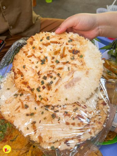 Đến với bánh ép Huế để thưởng thức hương vị cố đô Huế khiến thực khách mê mẩn