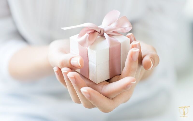tặng quà sinh nhật cho bạn trai, người yêu – nên mua quà gì?