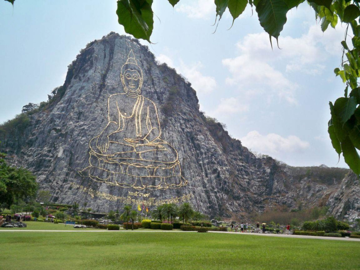 Khám phá kỳ quan phật giáo Trân Bảo Phật Sơn nổi tiếng tại Thái Lan
