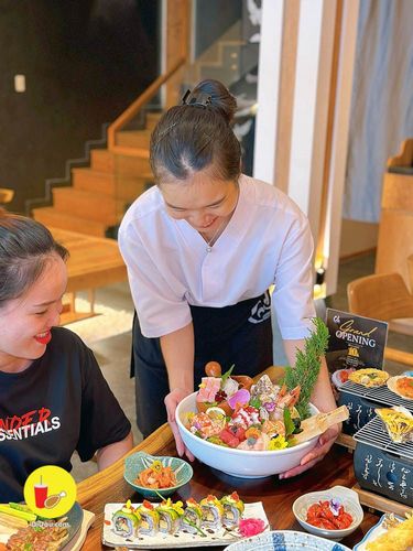 trải nghiệm không gian ăn món nhật sang trọng, nhưng giá lại cực kỳ phải chăng tại sushi cobeya