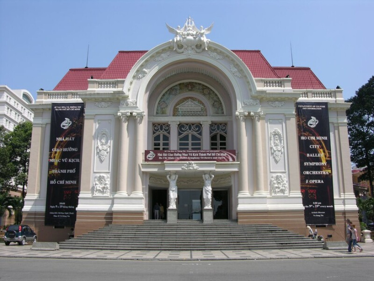 Nhà hát Thành phố Hồ Chí Minh – điểm hẹn văn hóa đặc sắc