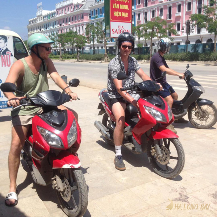 Review 10 famous motorbike rental addresses “good motorbike – cheap price” in Ha Long