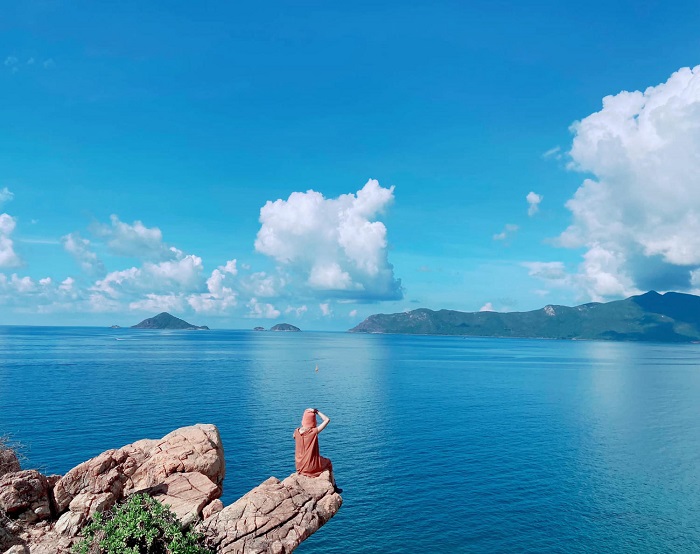 con dao betel lagoon, con dao tourist destination, con dao travel experience, pier 914 con dao, temple mount con dao, travel time, how many days is the best time to travel to con dao?