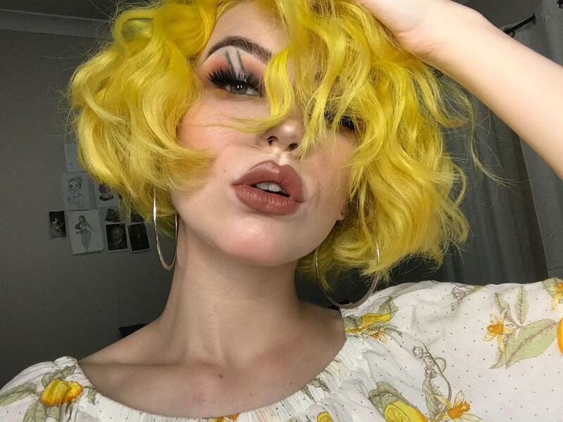 15+ kiểu tóc nhuộm màu vàng chanh đẹp và sành điệu 2023 - ALONGWALKER