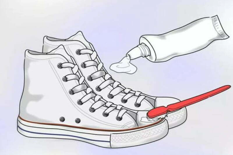 người chơi cầu lông có nên giặt giày thường xuyên?