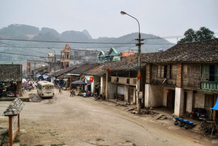 Phố cổ Đồng Văn, điểm du lịch hấp dẫn ở Hà Giang