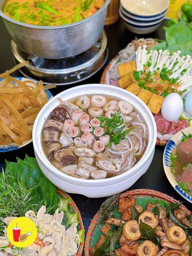Đắt xắt ra miếng món Lòng Xe Điếu, giòn - ngon lạ miệng khiến dân tình đua nhau ăn thử tại Tiệm Lòng Xe Điếu - Sài Gòn