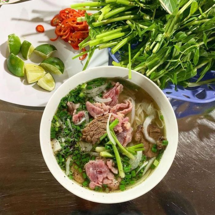 Những món ăn nổi tiếng Việt Nam khiến khách quốc tế rỉ tai nhau nhất định phải thử
