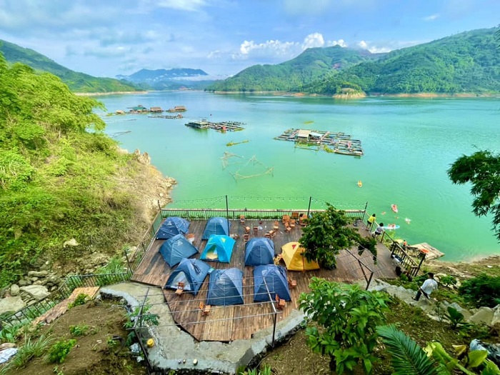 Trứng Muối Camp Hòa Bình – tọa độ cắm trại view hồ đẹp thơ mộng