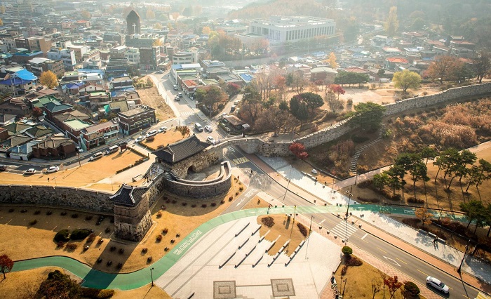 Vẻ đẹp vượt thời gian tại pháo đài Hwaseong Hàn Quốc