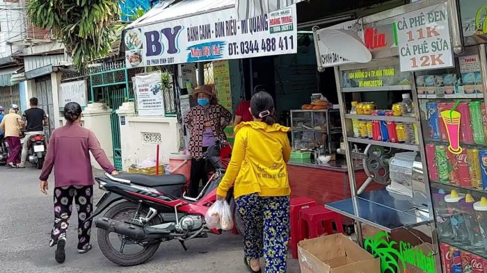 Khám phá ẩm thực hẻm Phan Đình Giót Nha Trang ngon rẻ 'vô đối'