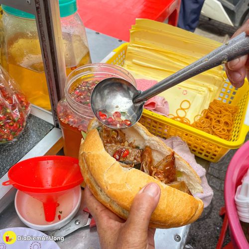 độc lạ món bánh mì quai vạc ngon không tưởng, dân phan thiết ai cũng ghiền