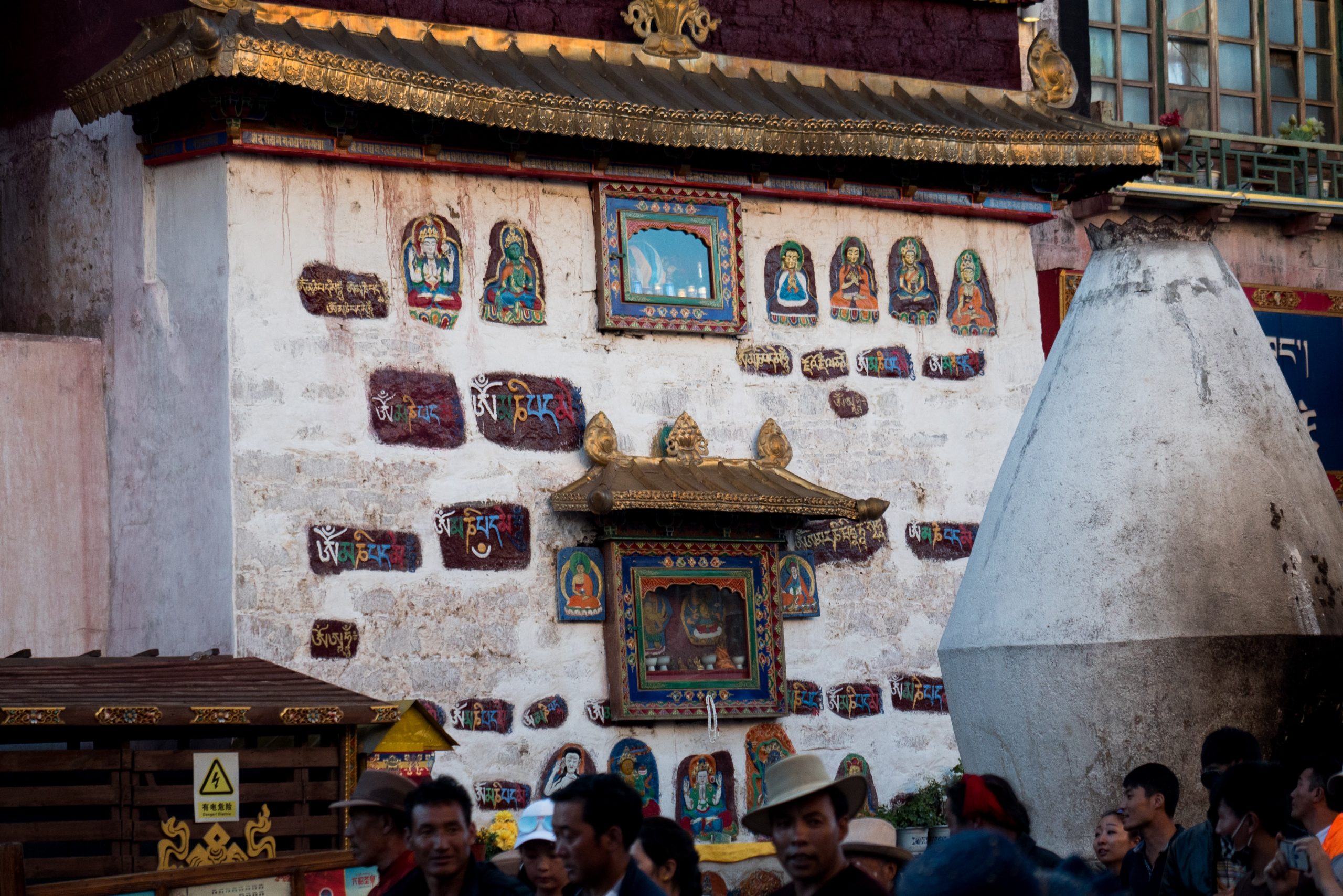 sự quyến rũ đặc sắc từ kiến trúc tây tạng