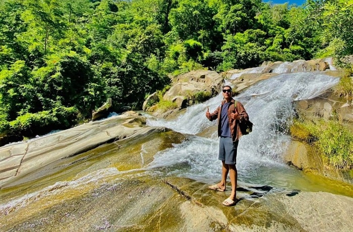'Chạy trốn' mùa hè tại thác Savin Ninh Thuận