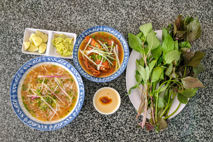 Địa điểm ăn hủ tiếu dê Tân Phú ngon làm nao lòng thực khách