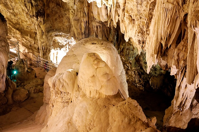 Những hang động ở Hoà Bình độc đáo tạo ấn tượng với du khách gần xa