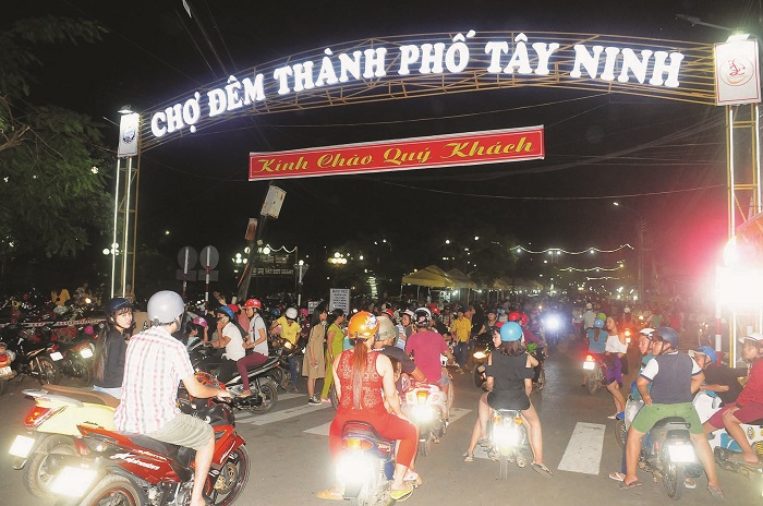Chợ đêm Tây Ninh - thiên đường mua sắm và khám phá ẩm thực đặc sắc