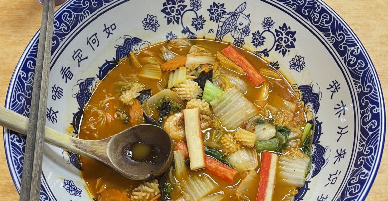 Đến Penang nhớ thử mì tô khổng lồ Chew Jetty Big Bowl Noodles
