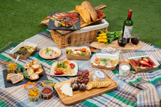 Top 17⭐ thực đơn đi cắm trại và picnic ngon, dễ làm ⭐