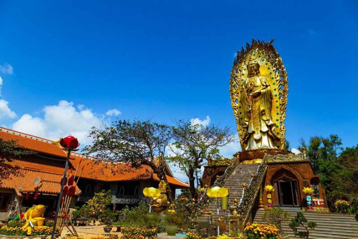Khám phá Tịnh xá Ngọc Hoà - Ngôi tượng đôi lớn nhất Việt Nam