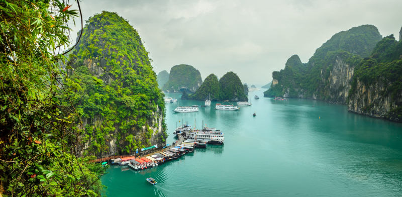 review top 10 best things to do in halong bay, vietnam