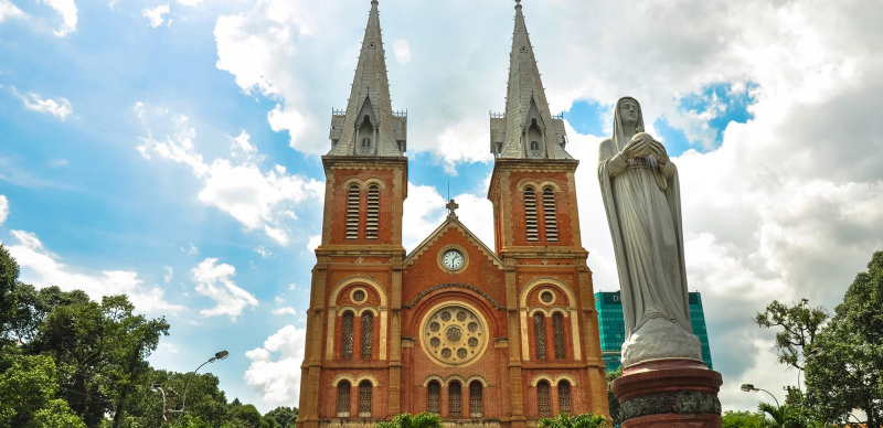 review top 10 best tourist attractions in ho chi minh city, vietnam