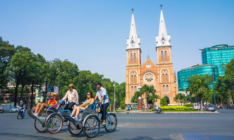 review top 10 reasons to visit vietnam