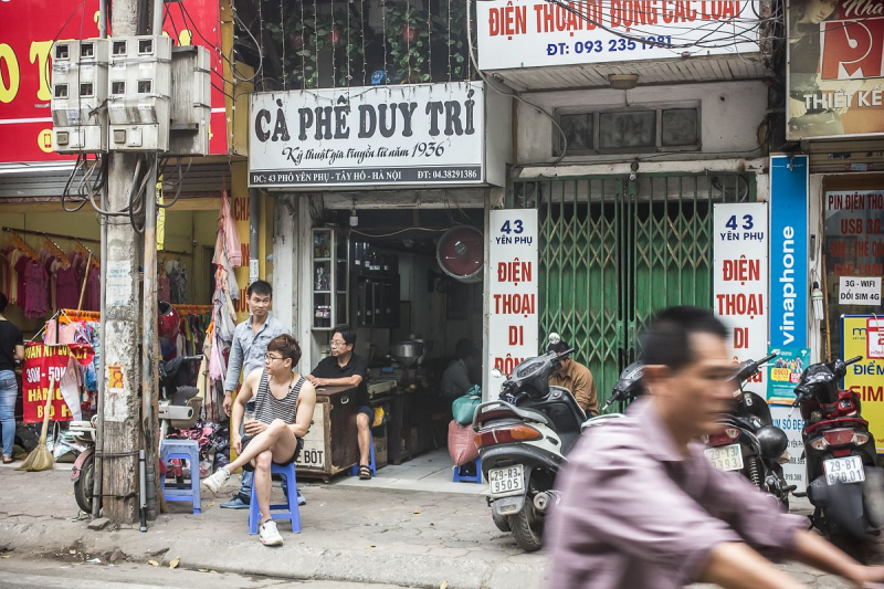review top 5 must-visit cafes in hanoi, vietnam