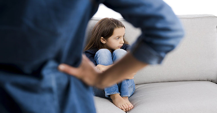 Những cách cư xử nào của cha mẹ cần phải chú ý, nếu không sẽ đe dọa tương lai của trẻ