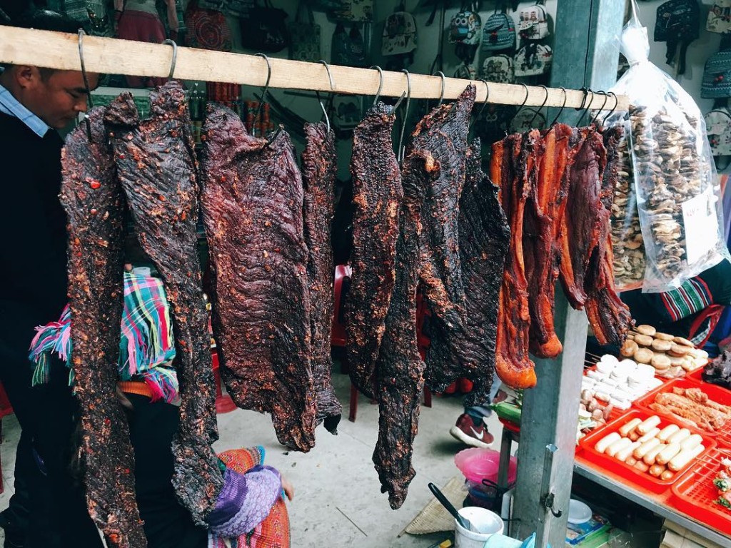 review thịt trâu gác bếp – đặc sản nổi tiếng miền núi tây bắc