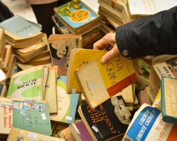 Top 10 cửa hàng sách cũ nổi tiếng nhất Hà Nội