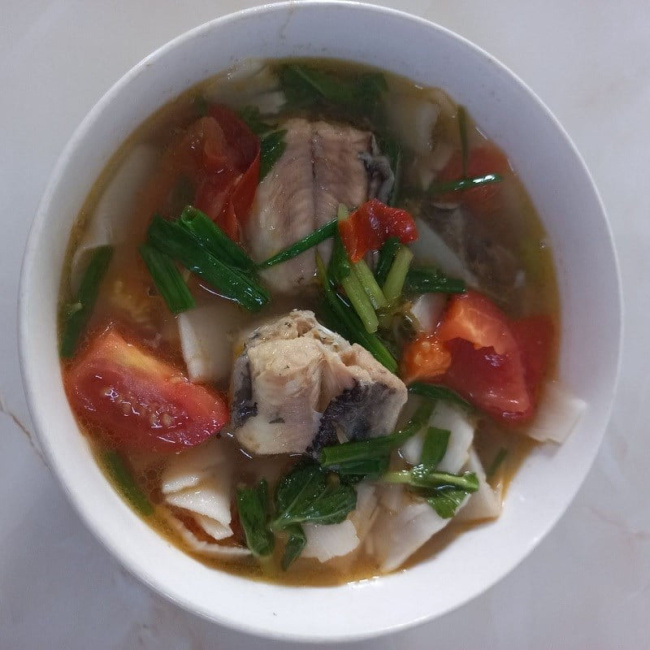 Canh cá ngát nấu măng chua – Món ăn cho ngày giá rét