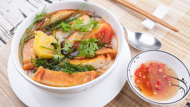 Bật mí cách nấu canh chua chả cá thơm ngon và bổ dưỡng