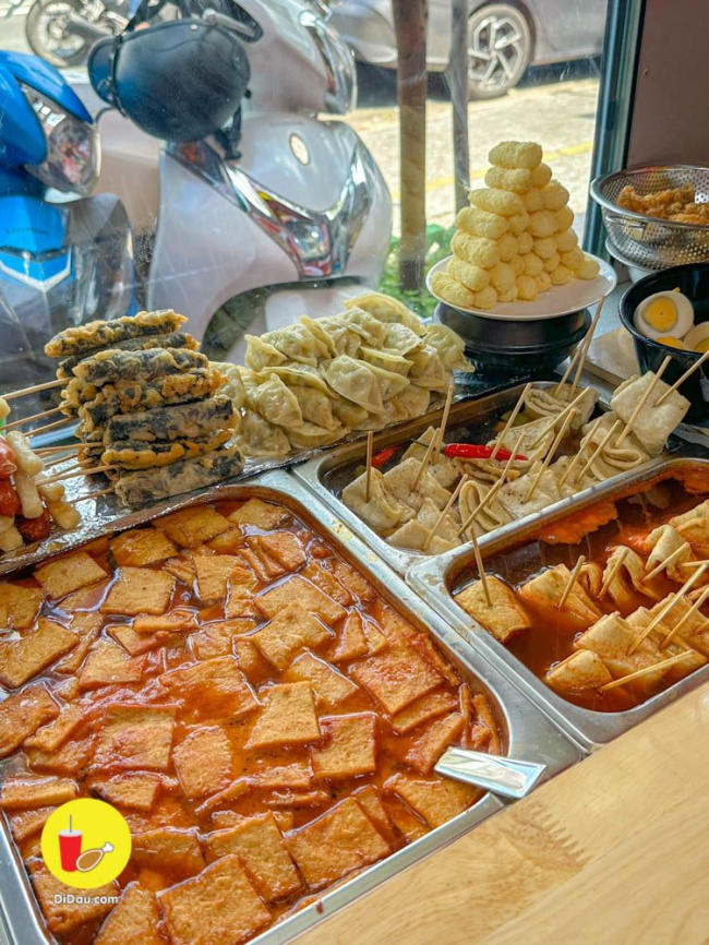 Thỏa cơn thèm đồ ăn vặt Hàn Quốc, một xiên chả cá to đùng chỉ có 20K rẻ nhất khu Hậu Giang - quận 6