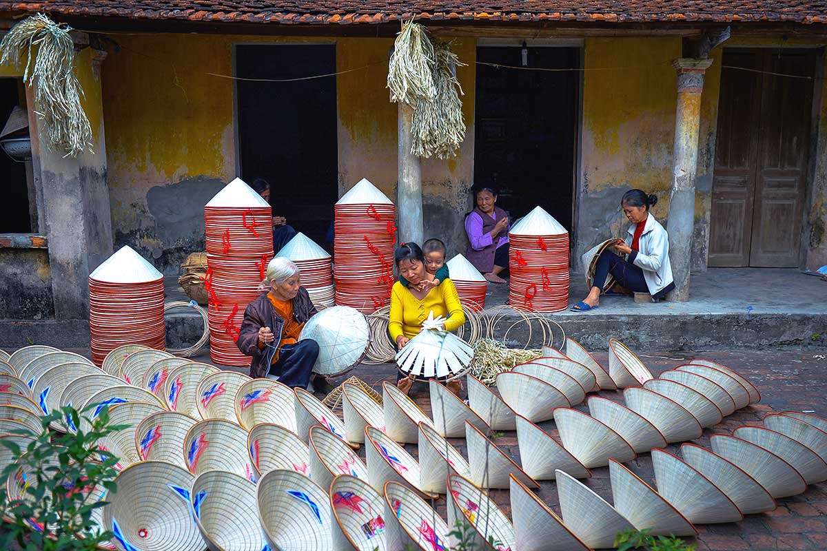 Chuong Conical Hat Village – A visiting guide from Hanoi