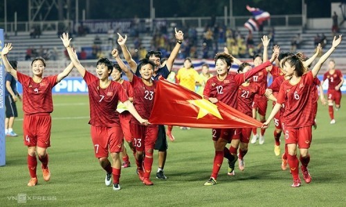 18 bài thơ hay chúc mừng đổi tuyển bóng đá nữ giành huy chương vàng seagames 30