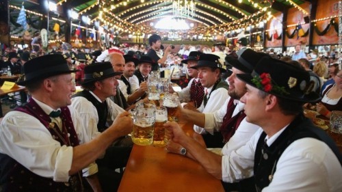 6 lễ hội bia đặc sắc và độc đáo nhất thế giới