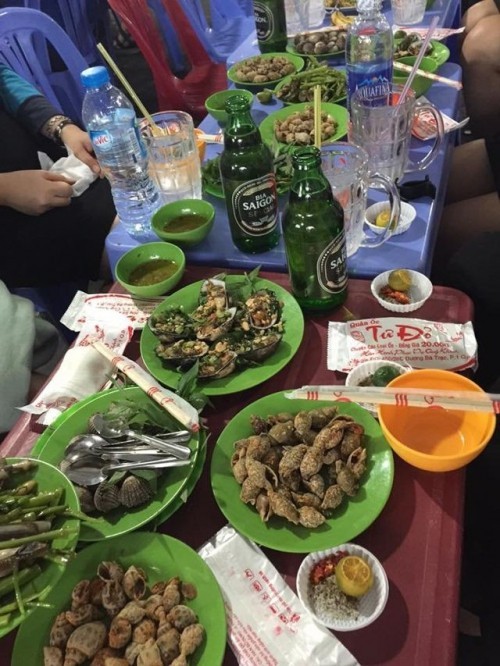 10 quán ốc dưới 30k hấp dẫn ở Sài Gòn