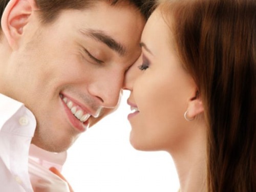 10 kiểu hôn thú vị và lãng mạn nhất thế giới