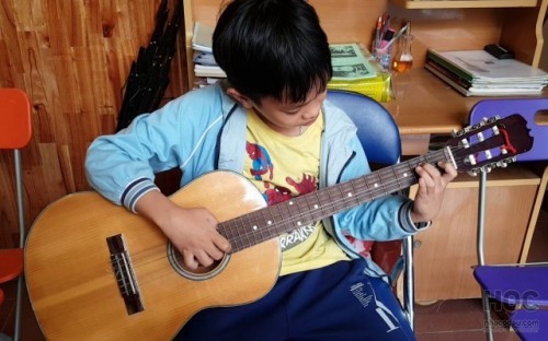 8 địa chỉ học đàn guitar giá rẻ và uy tín nhất dành cho sinh viên đà nẵng