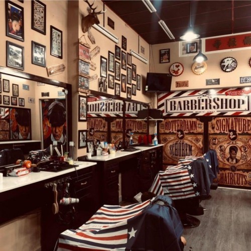 Nếu bạn đang tìm kiếm một tiệm cắt tóc nam đẹp tại Biên Hòa, hãy đến với chúng tôi để được phục vụ và chăm sóc tận tình. Với đội ngũ stylist nhiều kinh nghiệm, chúng tôi tự hào mang đến cho khách hàng những kiểu tóc đẹp và ấn tượng.