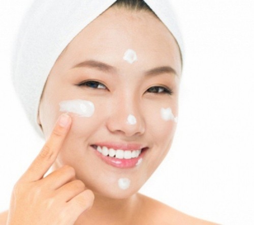 7 bước chăm sóc da mặt trong spa bạn có thể áp dụng tại nhà